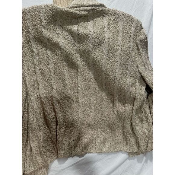 Gorgeous St. John Wool Blend cardigan and tank top set, size four - Picture 12 of 12